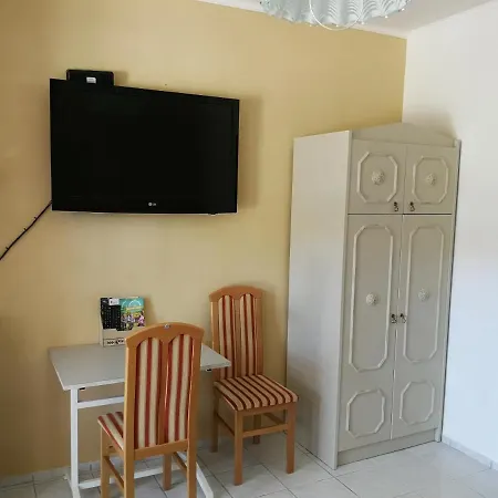Mezei Kucko Apartman Homestay Buk